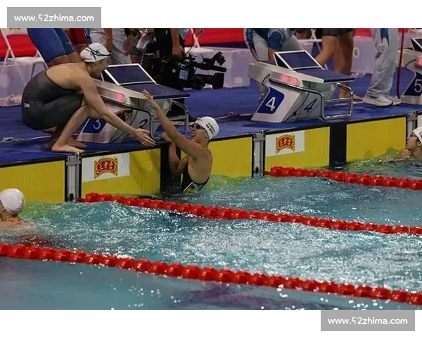 刘湘勇夺金牌展现中国女子游泳力量与新时代体育精神风貌